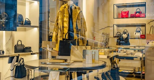 Boutique Signage Ideas: Turn Browsers Into Buyers